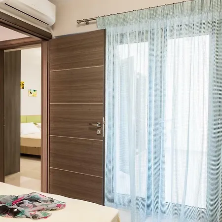 Mimosa Apartment