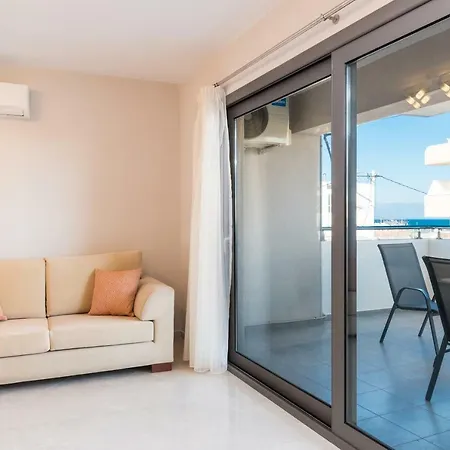 Mimosa Apartment *